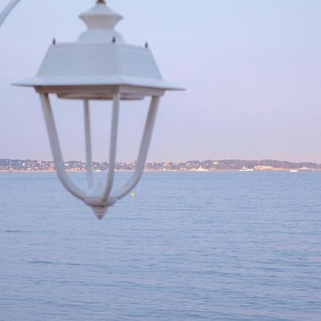 " Nid D'Amour " Evasion De Reve - Pieds Dans L'Eau Face A La Mer Cannes Luaran gambar