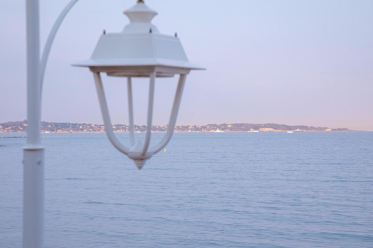 " Nid D'Amour " Evasion De Reve - Pieds Dans L'Eau Face A La Mer Cannes Luaran gambar